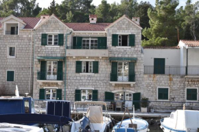 NEW - Villa Columba - 4 Star Deluxe Apartments - Sea-Front & Panorama View